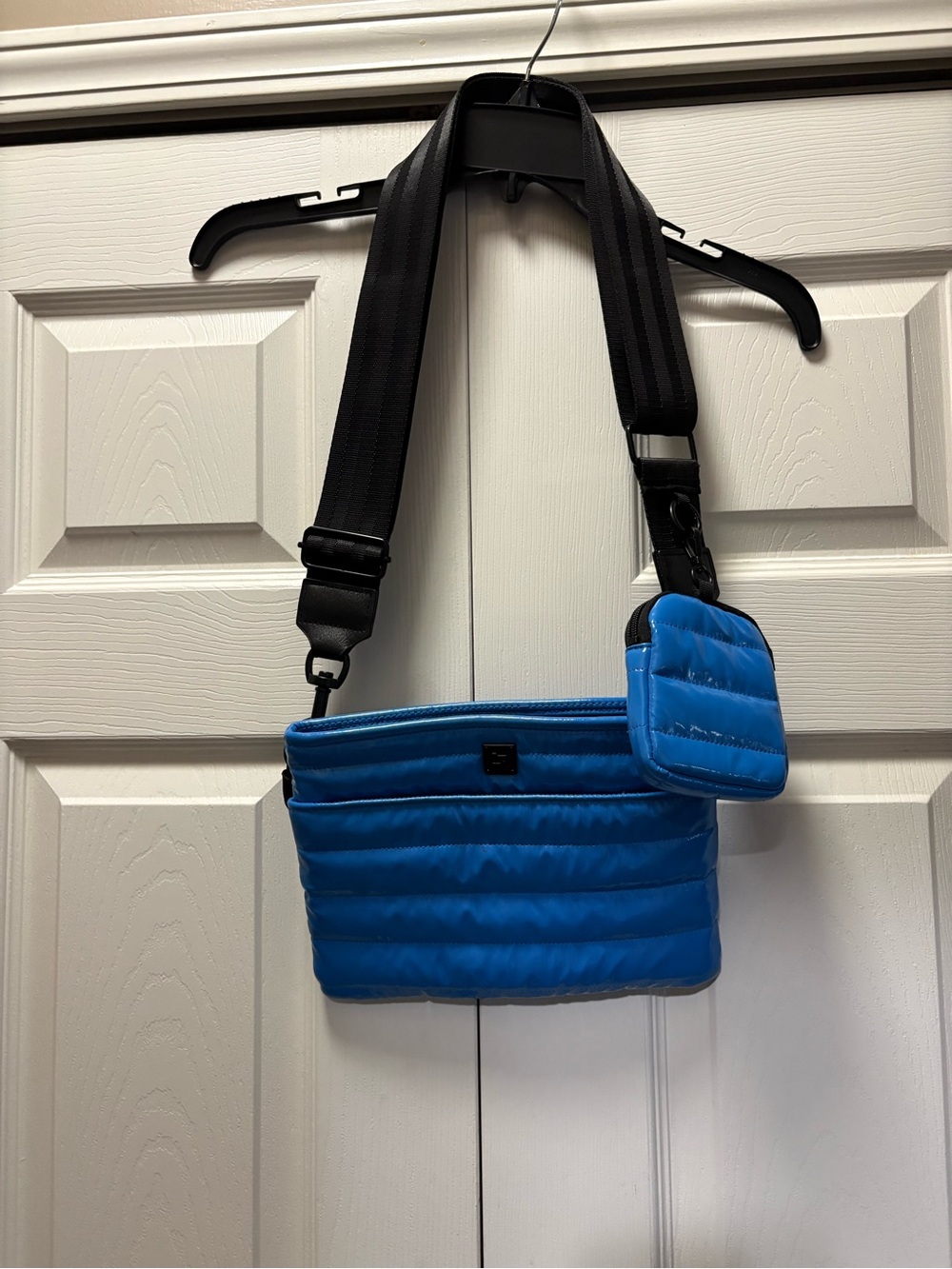 Think Royln blue crossbody